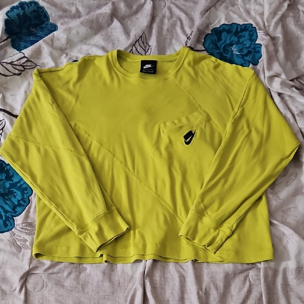 Nike Women's NSW Long-Sleeve Top